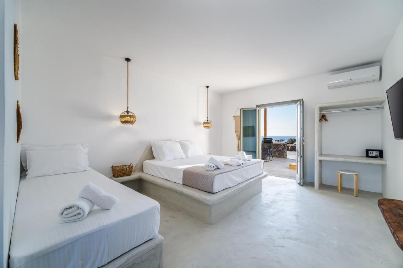 Amethyst Luxury Suites Oia Exterior photo