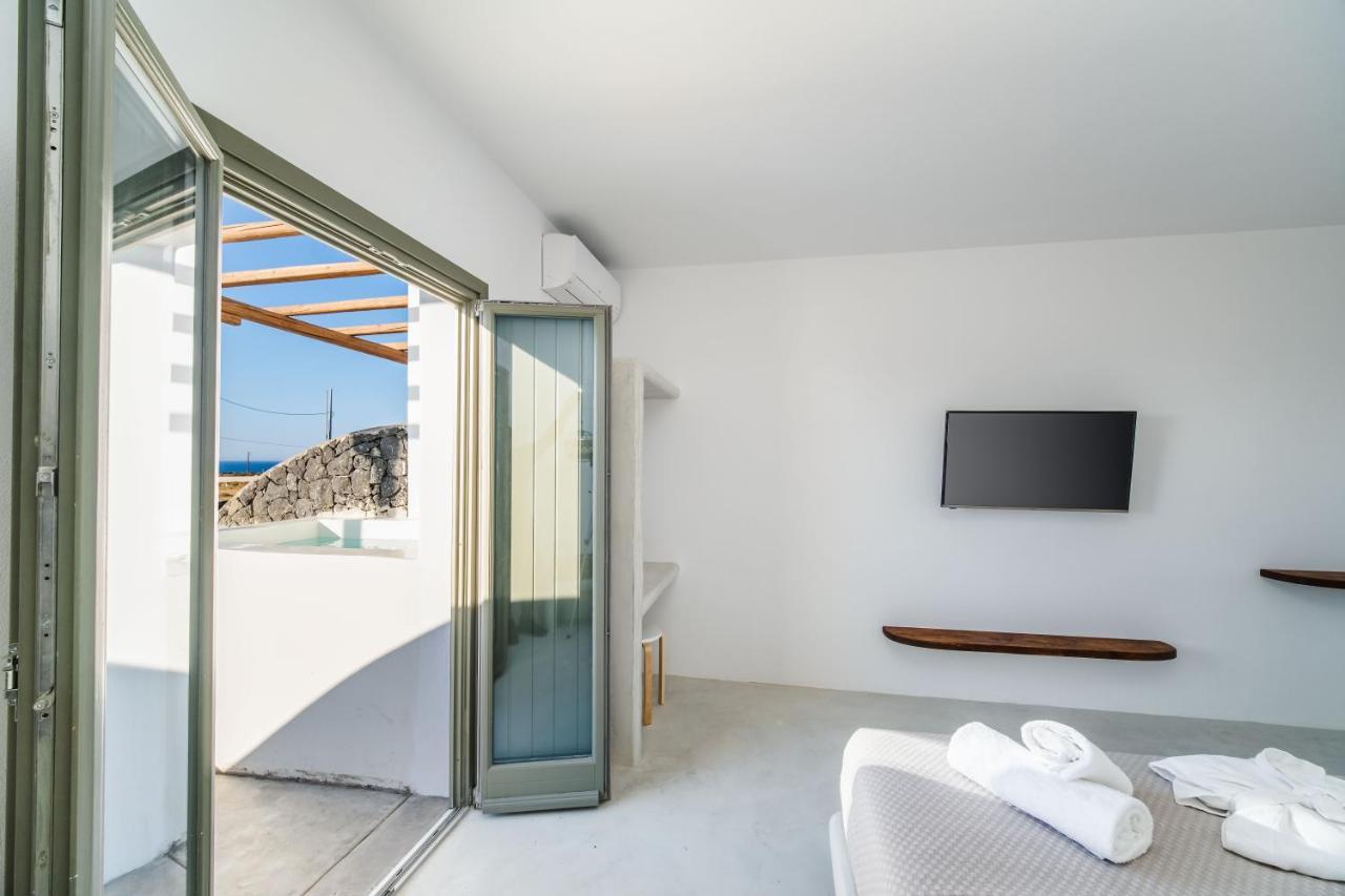 Amethyst Luxury Suites Oia Exterior photo